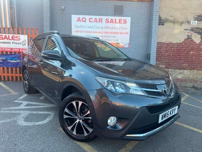 A 2015 TOYOTA RAV4 D-4D ICON A 2015 TOYOTA RAV4 D-4D ICON