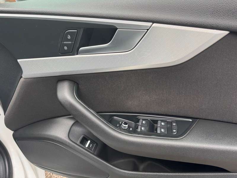 2016 AUDI A4 2016 AUDI A4