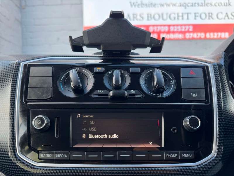 2017 VOLKSWAGEN UP 2017 VOLKSWAGEN UP