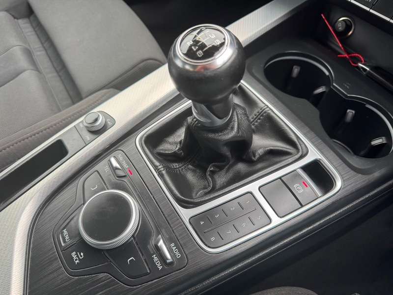 2016 AUDI A4 2016 AUDI A4