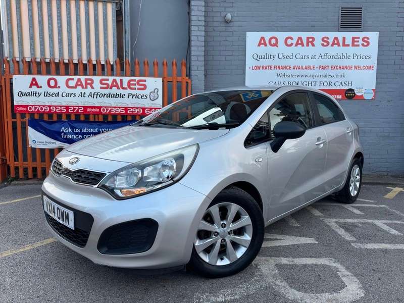 A 2014 KIA RIO VR7 A 2014 KIA RIO VR7