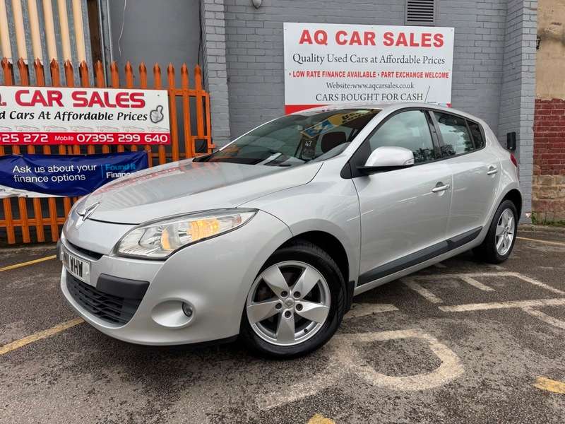 A 2011 RENAULT MEGANE DYNAMIQUE TOMTOM VVT A 2011 RENAULT MEGANE DYNAMIQUE TOMTOM VVT