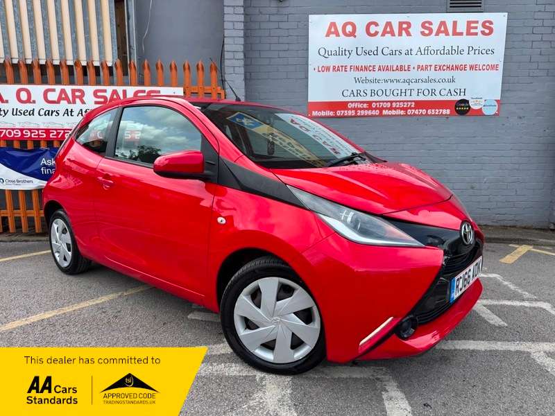 A 2016 TOYOTA AYGO VVT-I X-PLAY A 2016 TOYOTA AYGO VVT-I X-PLAY