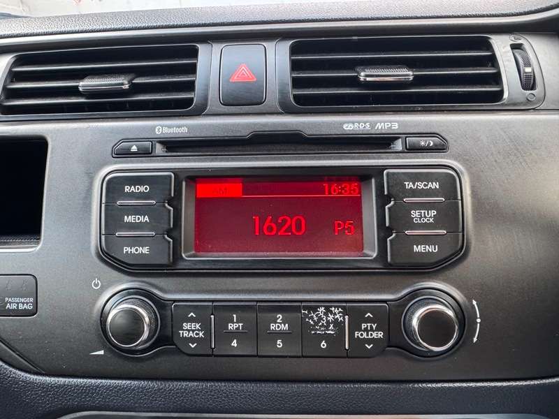 2014 KIA RIO 2014 KIA RIO