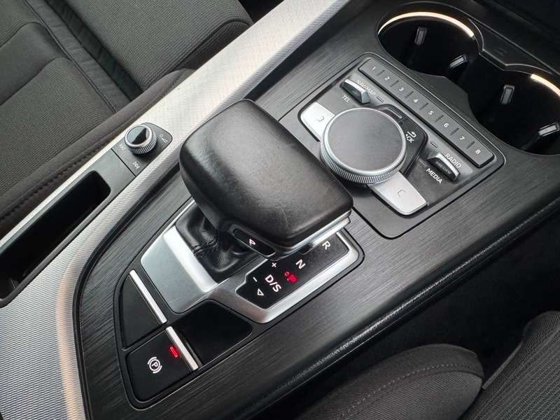 2017 AUDI A4 2017 AUDI A4