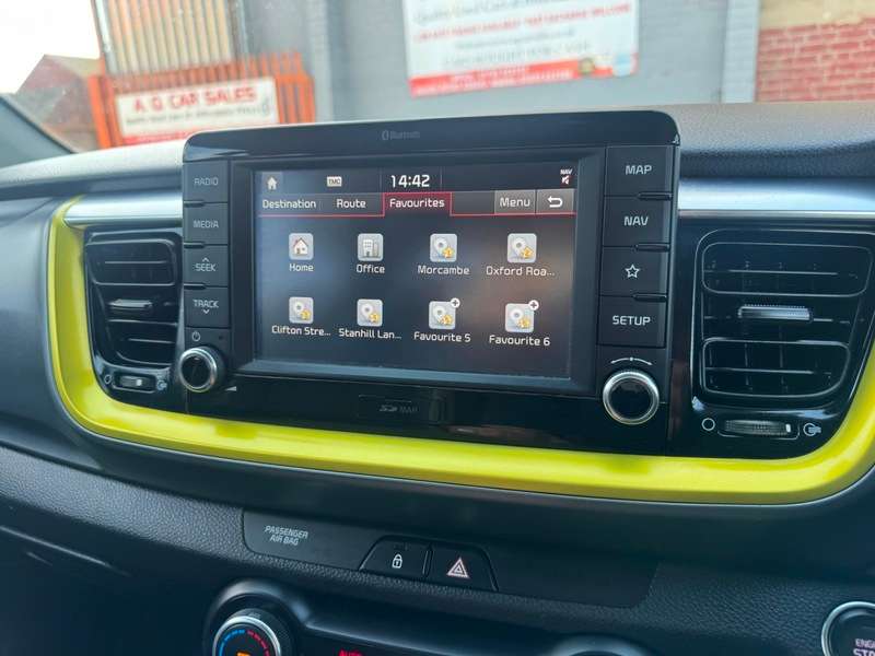 2018 KIA STONIC 2018 KIA STONIC