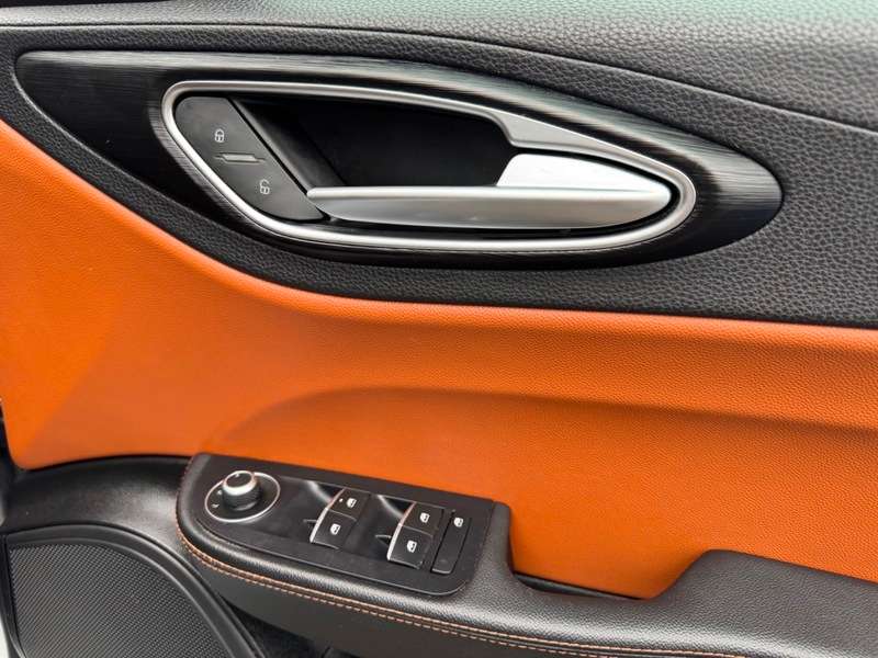 2017 ALFA ROMEO GIULIA 2017 ALFA ROMEO GIULIA