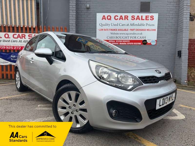 A 2013 KIA RIO 2 A 2013 KIA RIO 2