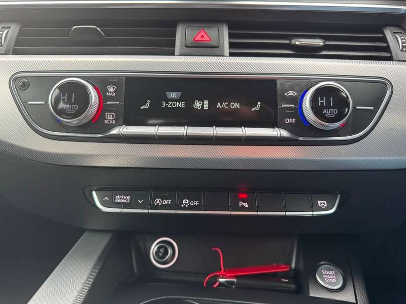 2017 AUDI A4 2017 AUDI A4