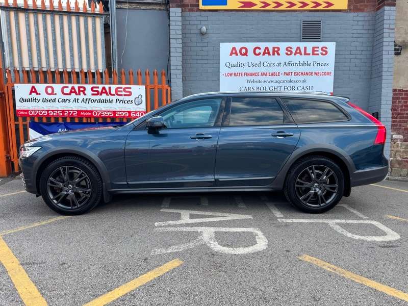 A 2018 VOLVO V90 D4 CROSS COUNTRY PRO AWD A 2018 VOLVO V90 D4 CROSS COUNTRY PRO AWD