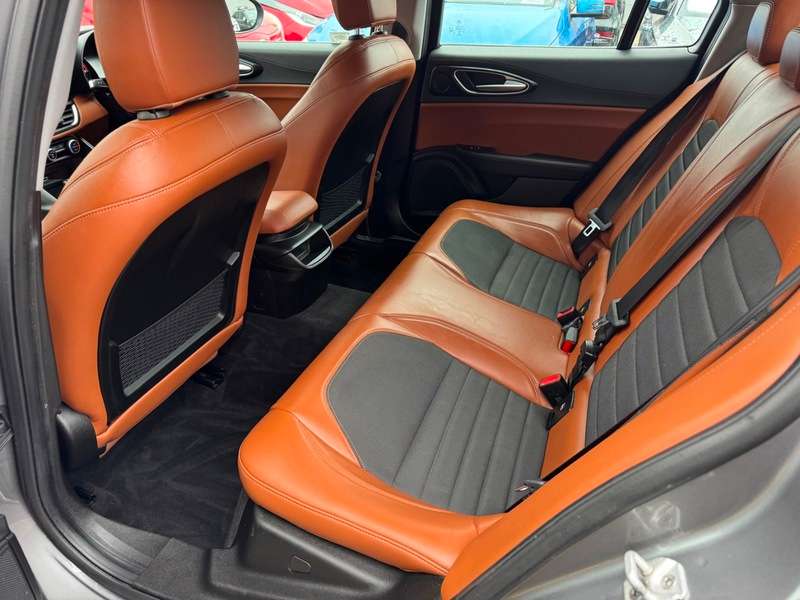 2017 ALFA ROMEO GIULIA 2017 ALFA ROMEO GIULIA