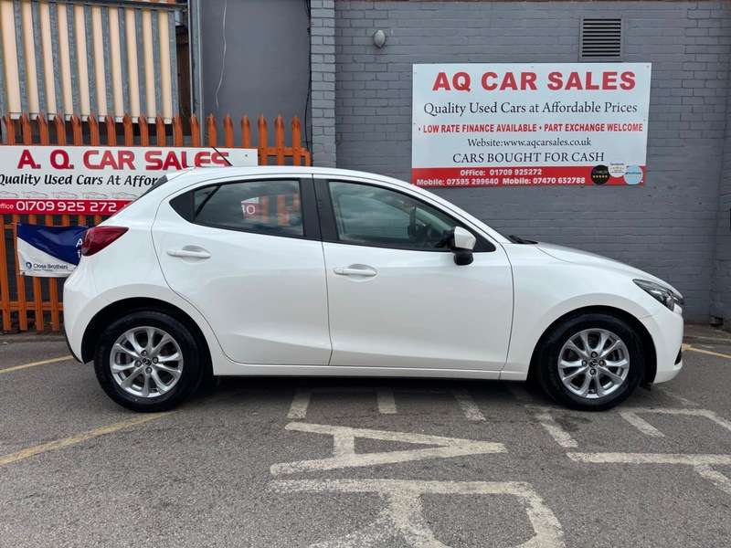 A 2016 MAZDA MAZDA 2 SE-L A 2016 MAZDA MAZDA 2 SE-L