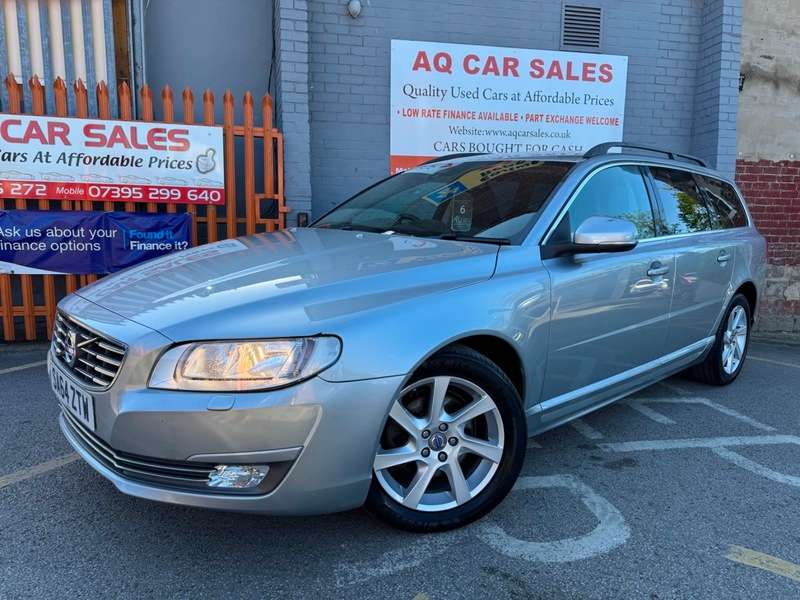 A 2014 VOLVO V70 D4 SE NAV A 2014 VOLVO V70 D4 SE NAV