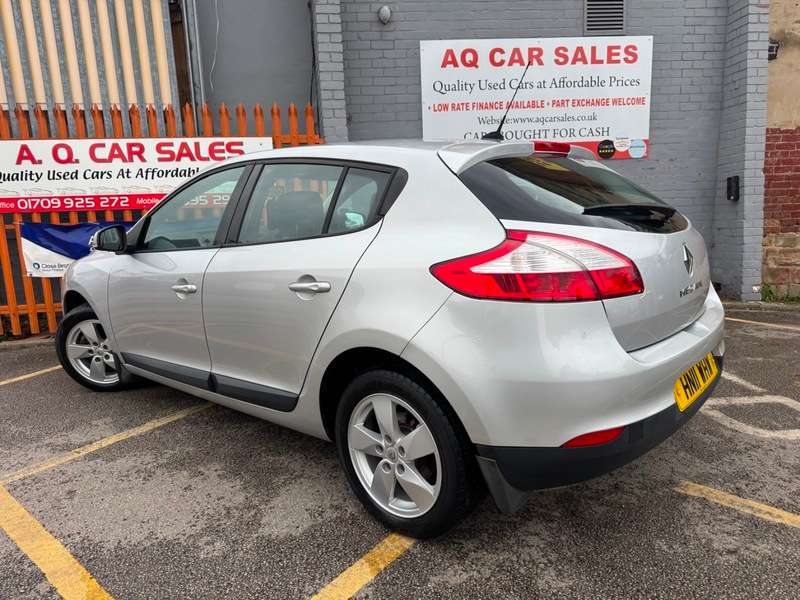 2011 RENAULT MEGANE 2011 RENAULT MEGANE