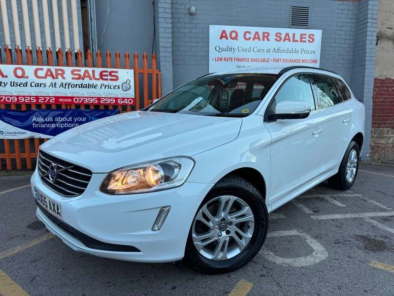 A 2015 VOLVO XC60 D4 SE A 2015 VOLVO XC60 D4 SE