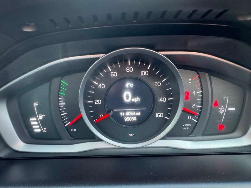 2015 VOLVO XC60 2015 VOLVO XC60