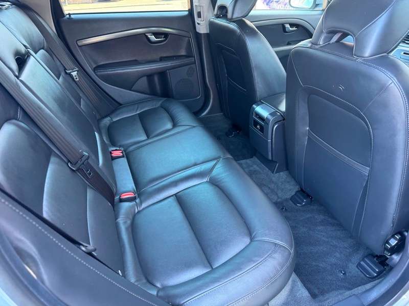 2014 VOLVO V70 2014 VOLVO V70