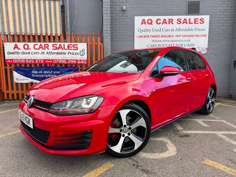 A 2015 VOLKSWAGEN GOLF GTI A 2015 VOLKSWAGEN GOLF GTI