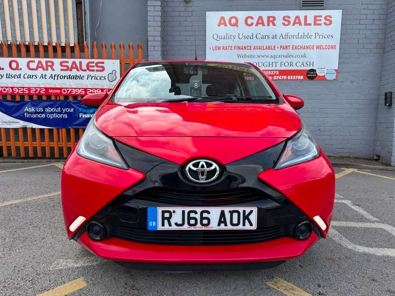 A 2016 TOYOTA AYGO VVT-I X-PLAY A 2016 TOYOTA AYGO VVT-I X-PLAY