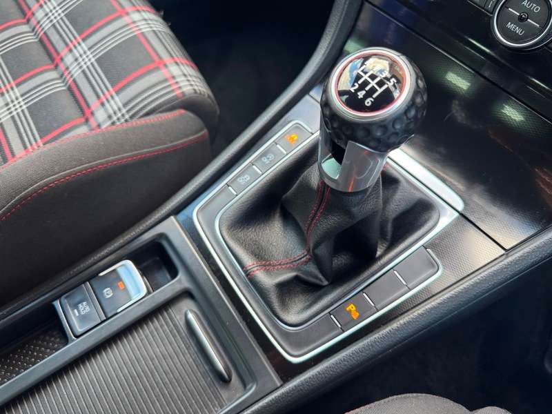 2015 VOLKSWAGEN GOLF 2015 VOLKSWAGEN GOLF