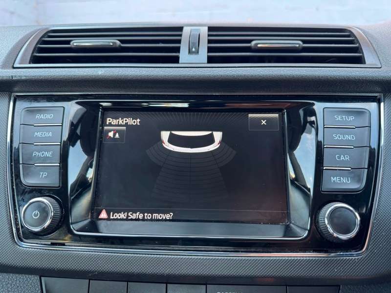 2015 SKODA FABIA 2015 SKODA FABIA