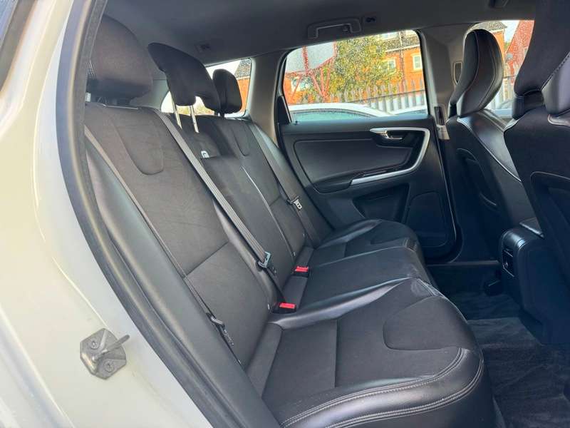 2015 VOLVO XC60 2015 VOLVO XC60