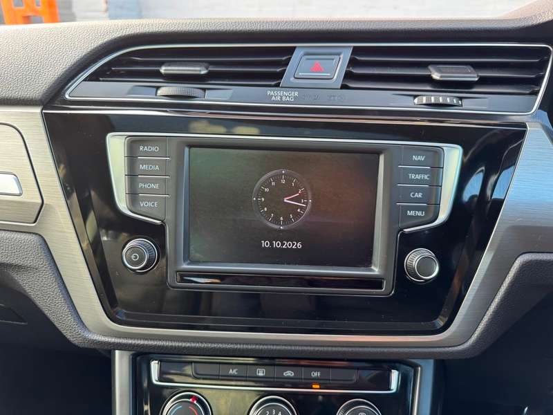2016 VOLKSWAGEN TOURAN 2016 VOLKSWAGEN TOURAN