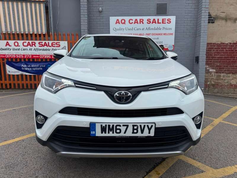 A 2017 TOYOTA RAV4 D-4D BUSINESS EDITION TSS A 2017 TOYOTA RAV4 D-4D BUSINESS EDITION TSS