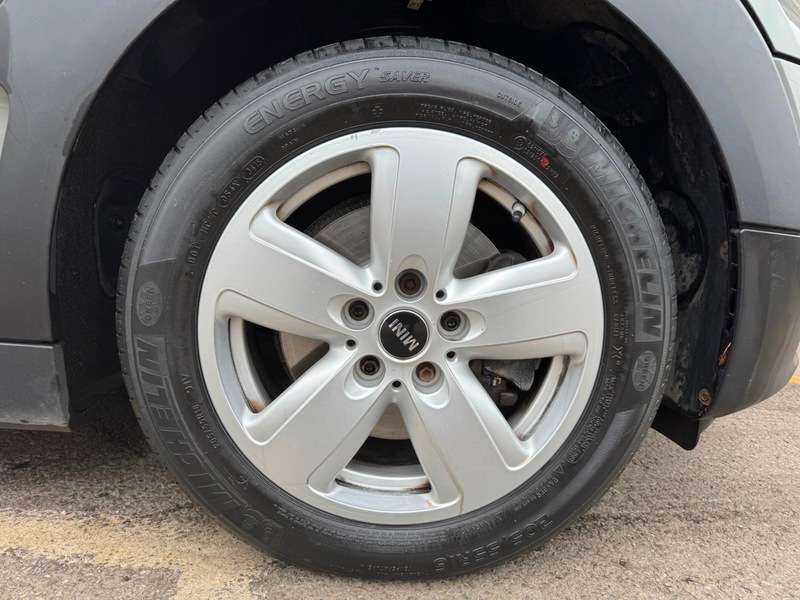 2017 MINI CLUBMAN 2017 MINI CLUBMAN