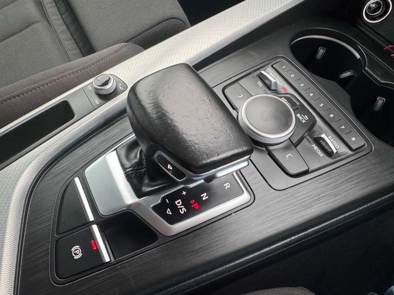 2017 AUDI A4 2017 AUDI A4