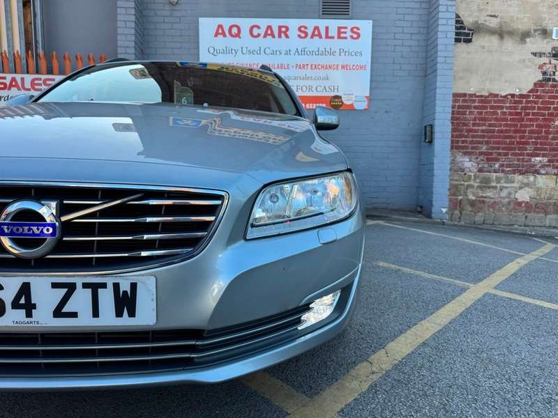 2014 VOLVO V70 2014 VOLVO V70