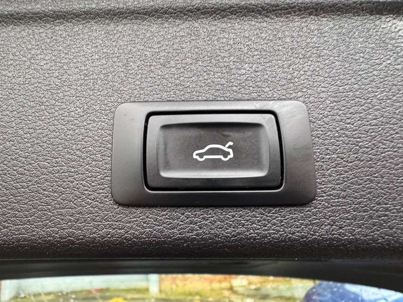 2017 AUDI A4 2017 AUDI A4