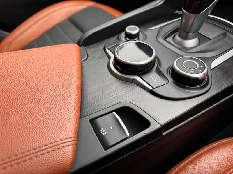 2017 ALFA ROMEO GIULIA 2017 ALFA ROMEO GIULIA