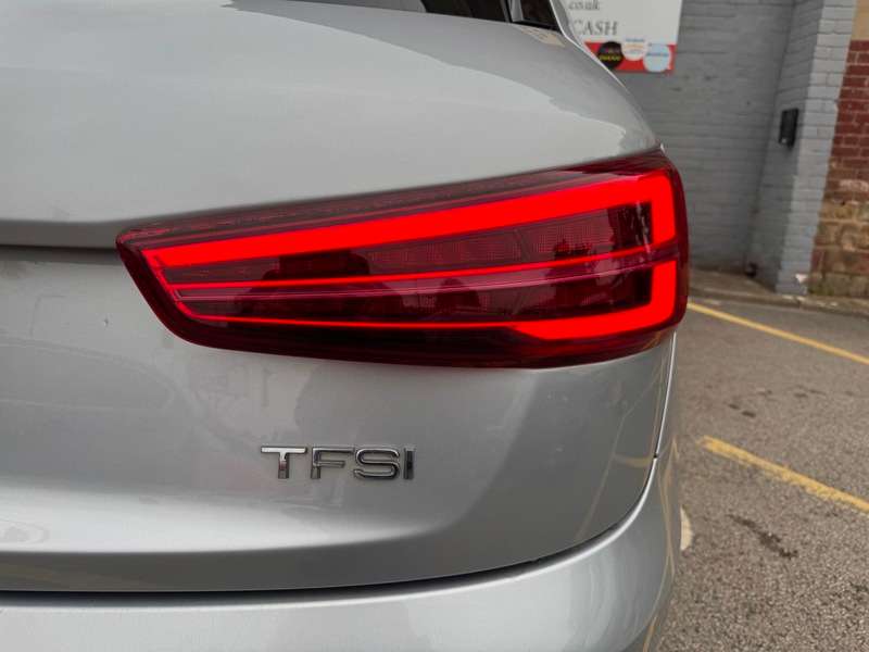 2018 AUDI Q3 2018 AUDI Q3