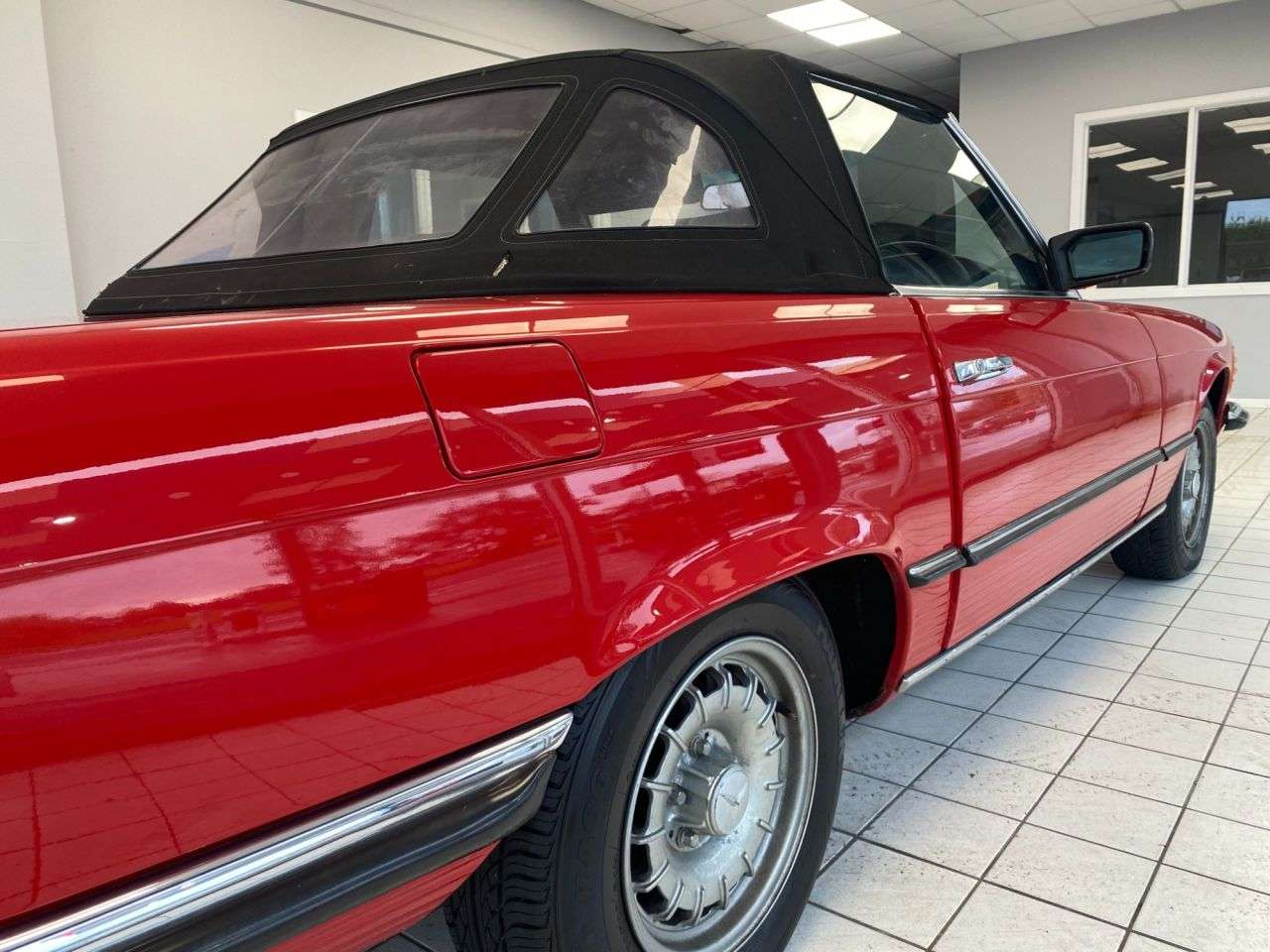 1981 MERCEDES-BENZ SL 1981 MERCEDES-BENZ SL