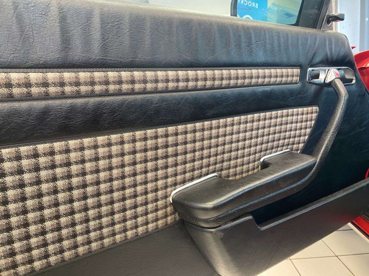 1981 MERCEDES-BENZ SL 1981 MERCEDES-BENZ SL