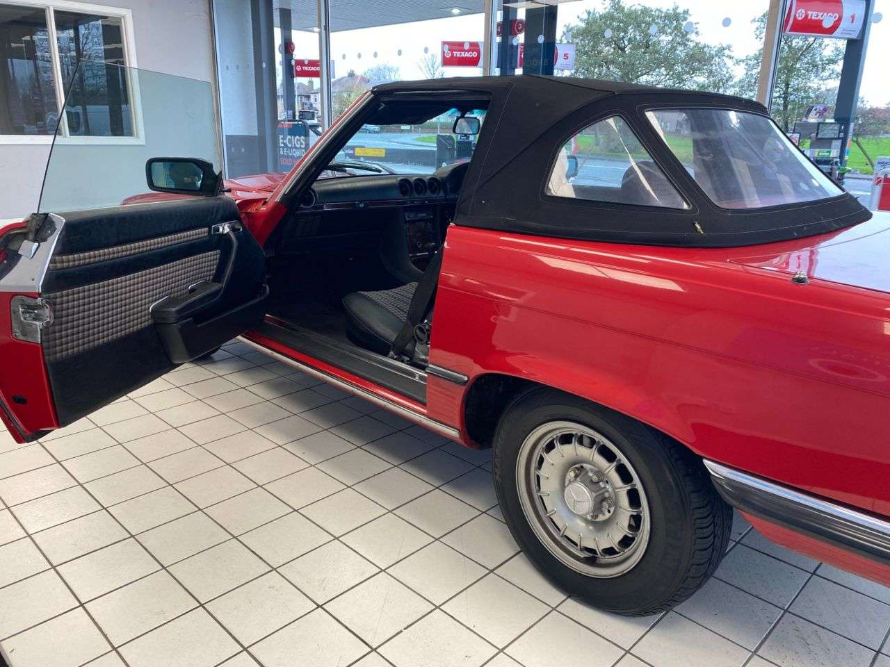 1981 MERCEDES-BENZ SL 1981 MERCEDES-BENZ SL