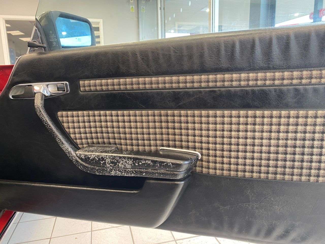 1981 MERCEDES-BENZ SL 1981 MERCEDES-BENZ SL