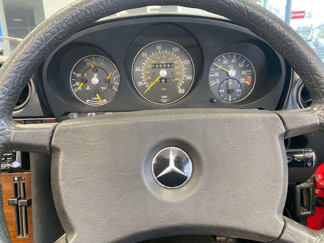 1981 MERCEDES-BENZ SL 1981 MERCEDES-BENZ SL