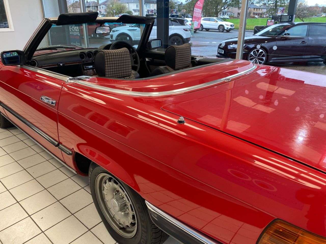 1981 MERCEDES-BENZ SL 1981 MERCEDES-BENZ SL