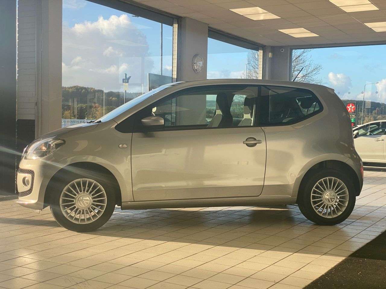 2014 VOLKSWAGEN UP! 2014 VOLKSWAGEN UP!