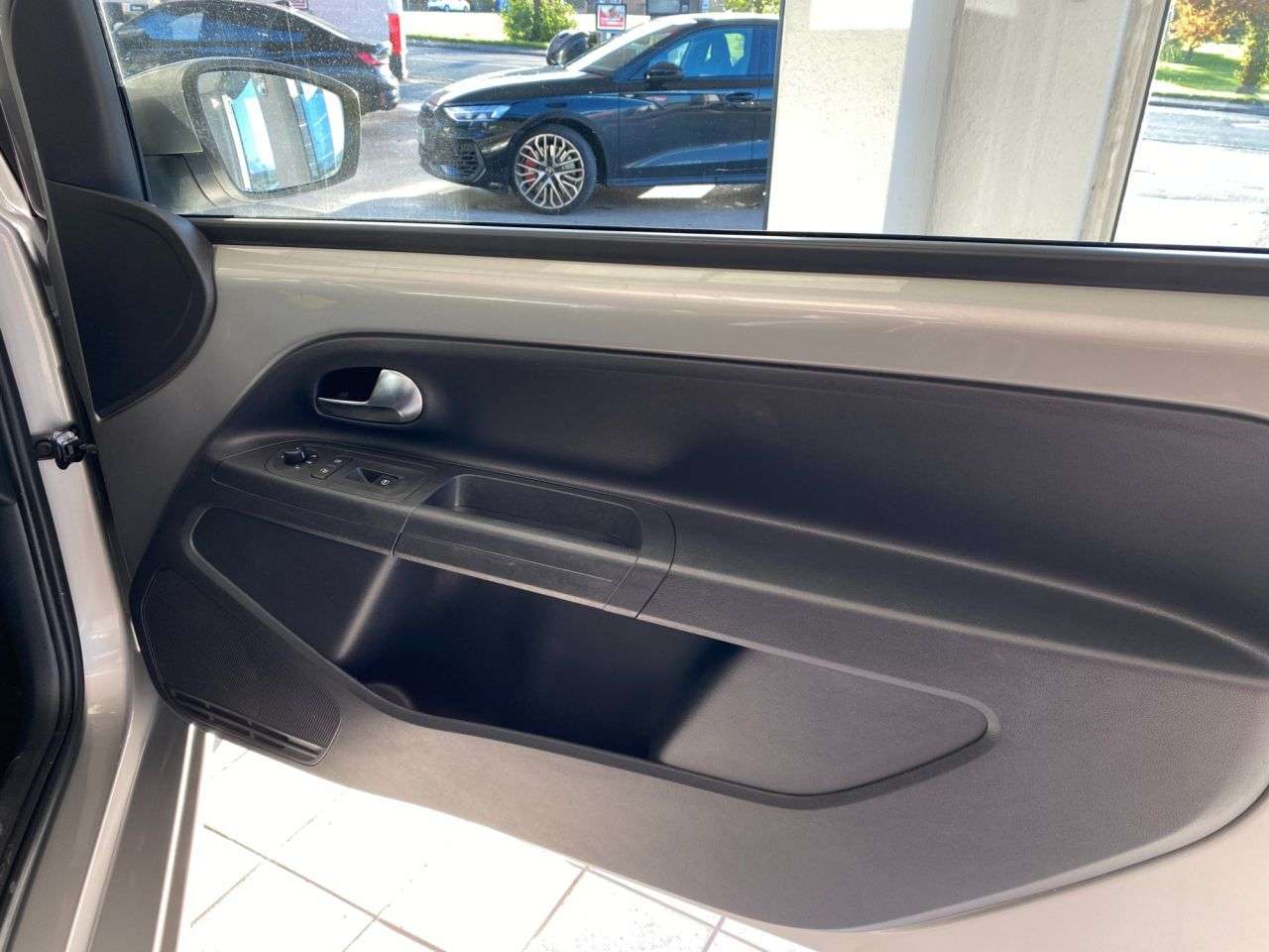 2014 VOLKSWAGEN UP! 2014 VOLKSWAGEN UP!