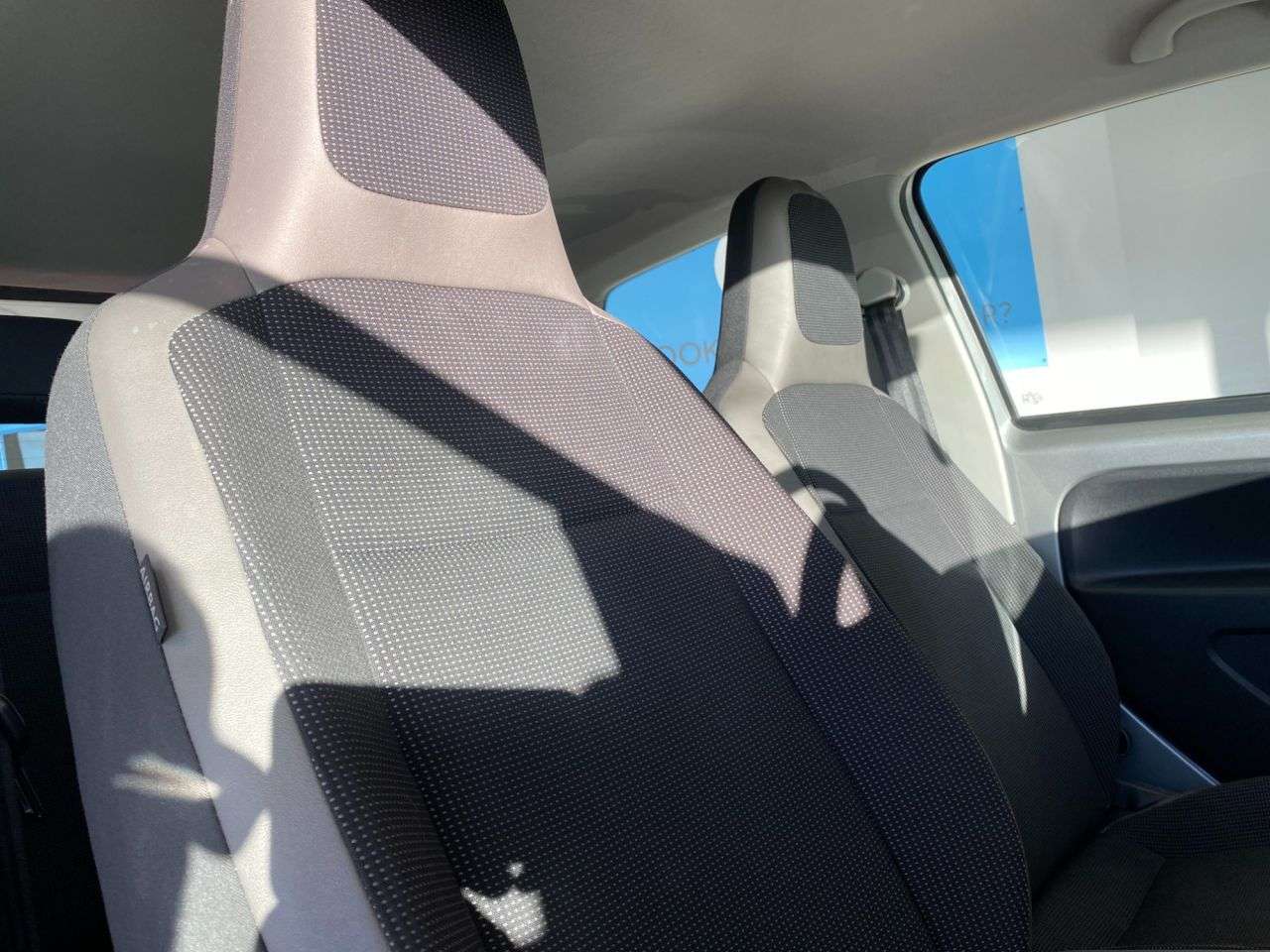 2014 VOLKSWAGEN UP! 2014 VOLKSWAGEN UP!