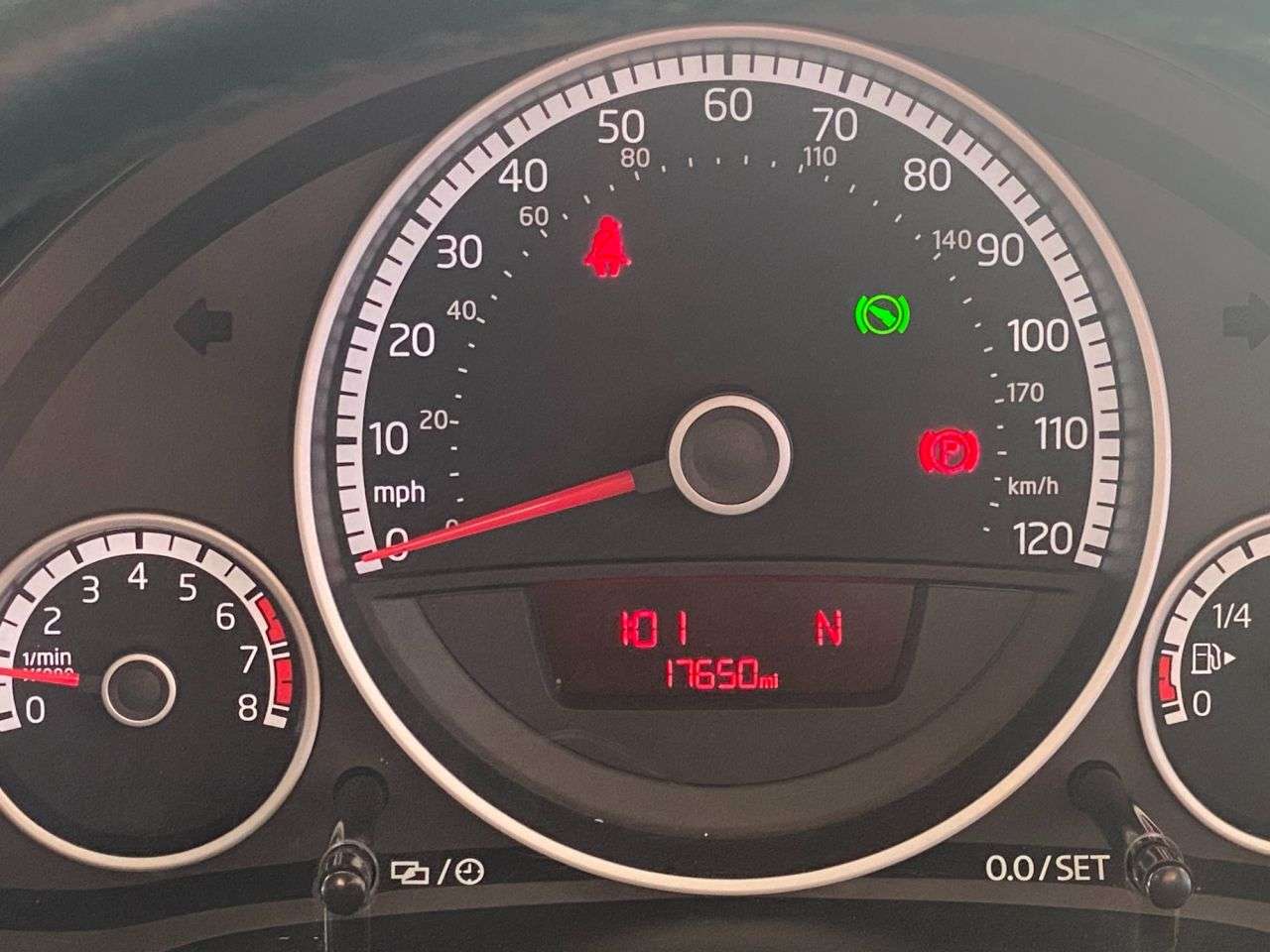 2014 VOLKSWAGEN UP! 2014 VOLKSWAGEN UP!