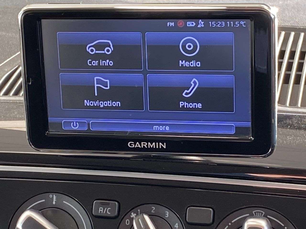 2014 VOLKSWAGEN UP! 2014 VOLKSWAGEN UP!