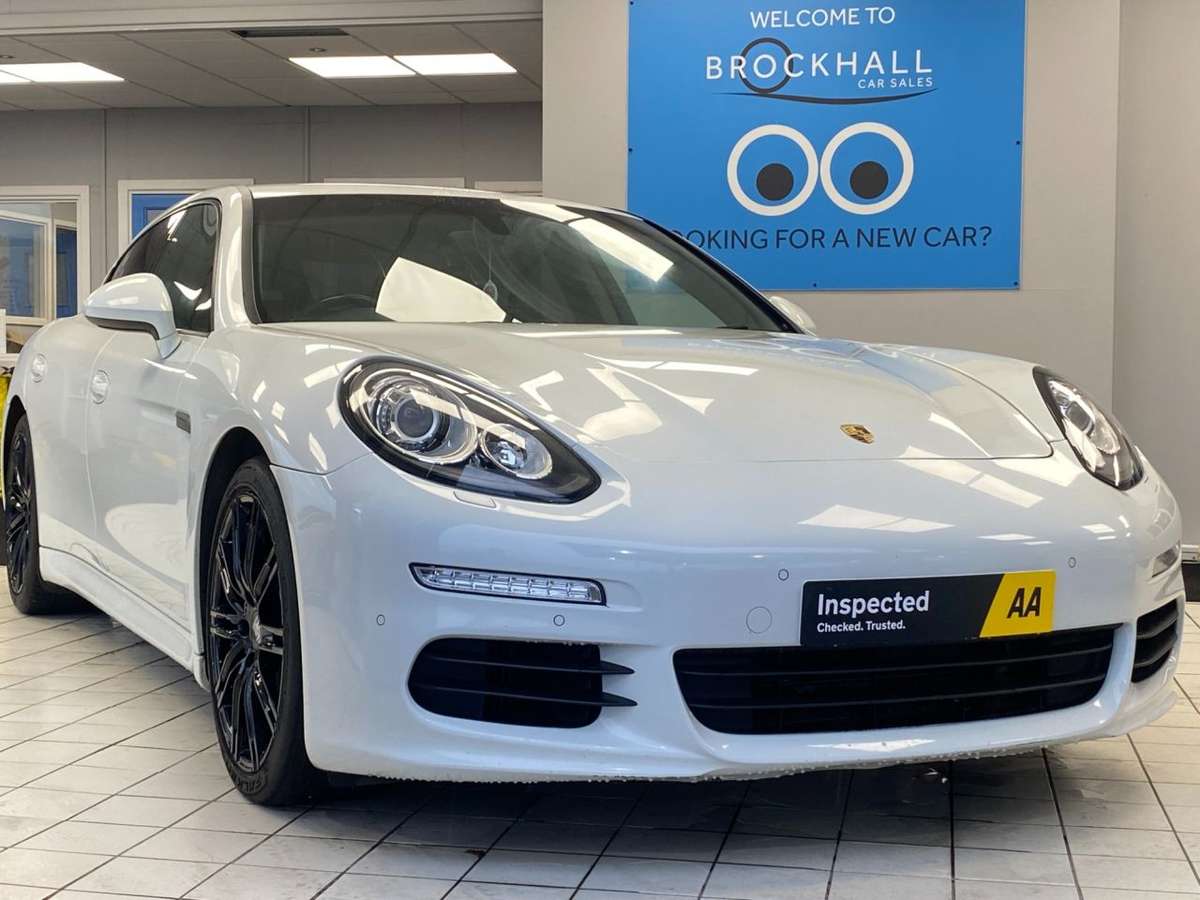 Check out this Porsche Panamera 2015 Diesel Automatic