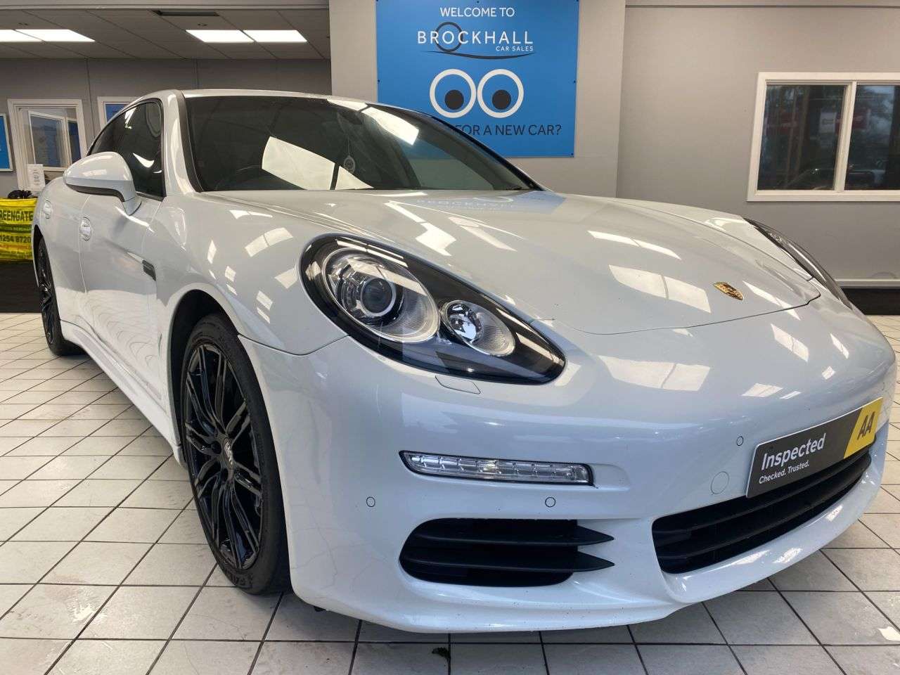 2015 PORSCHE PANAMERA 2015 PORSCHE PANAMERA