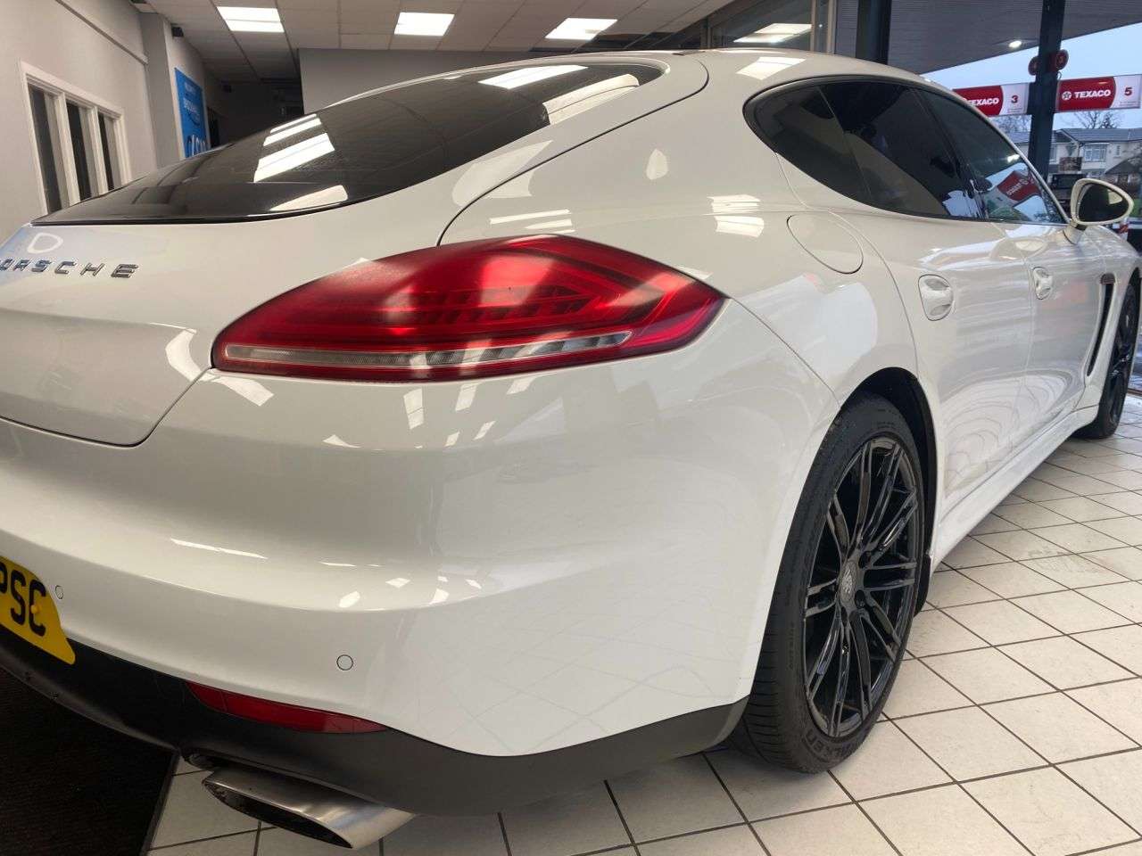 2015 PORSCHE PANAMERA 2015 PORSCHE PANAMERA