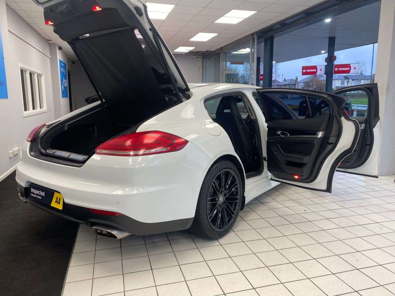 2015 PORSCHE PANAMERA 2015 PORSCHE PANAMERA