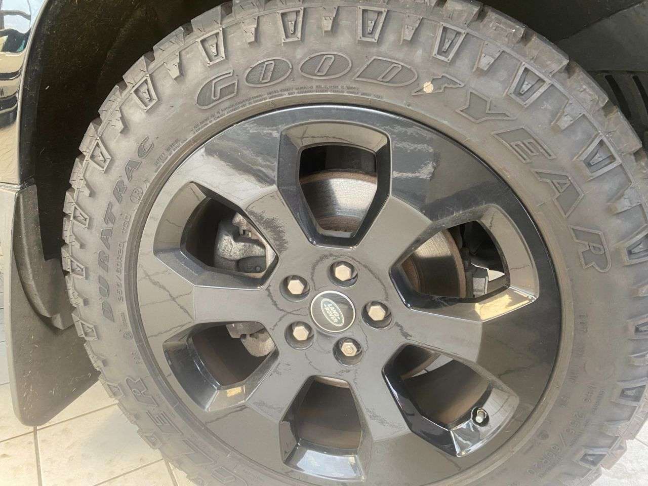 0 LAND ROVER DEFENDER 0 LAND ROVER DEFENDER